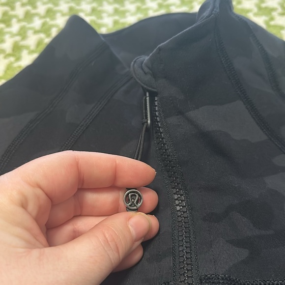 Lululemon Define Jacket
Incognito Camo Multi Grey - Picture 7 of 10